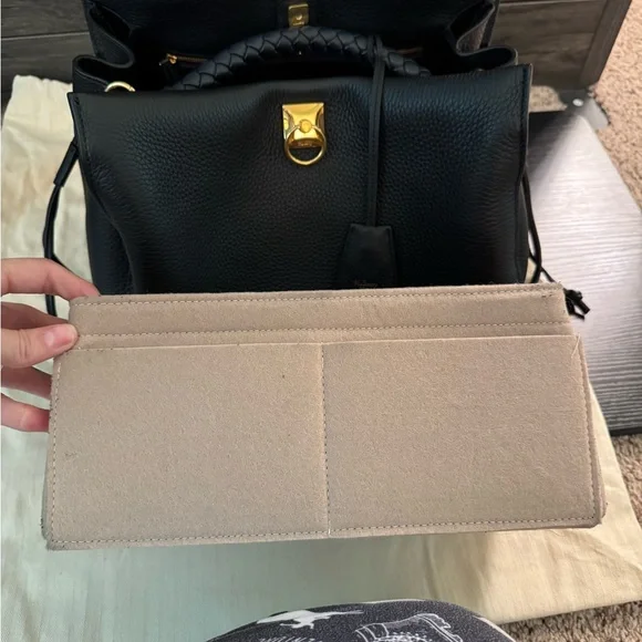 Mulberry - Large Iris - Black with gold hardware - Picture 9 of 16